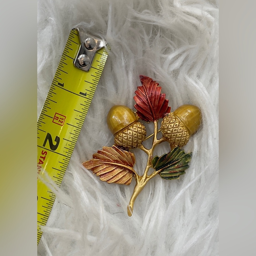 Vintage Gold and Red Acorn Leaf Brooch - Picture 3 of 3
